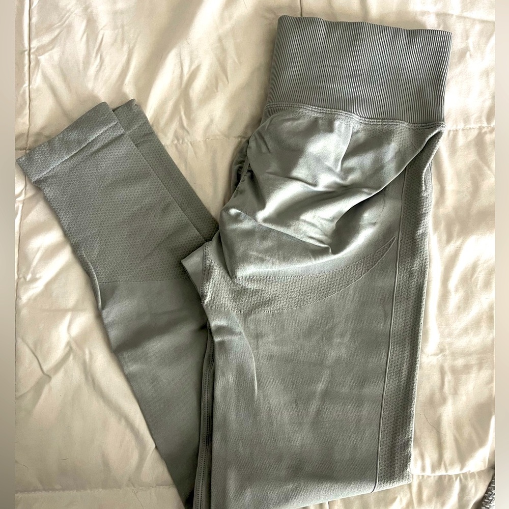 Booty scrunch leggings